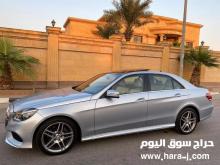 سيارة مرسيدس  فضية اللون E300 2014